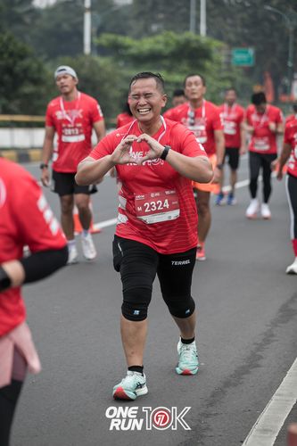 Race photo from ONE RUN 10K 2025