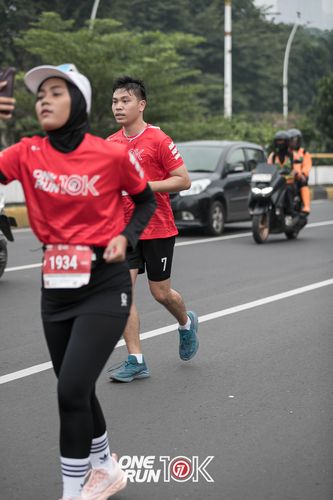 Race photo from ONE RUN 10K 2025