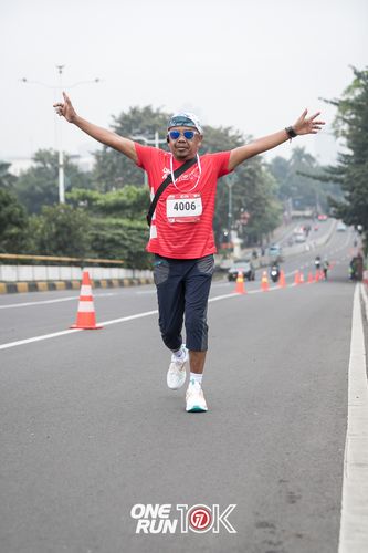 Race photo from ONE RUN 10K 2025