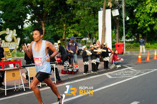 Race photo from Isoplus Run 2024 Surabaya