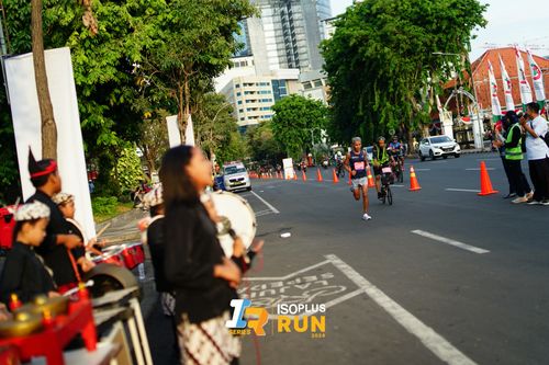 Race photo from Isoplus Run 2024 Surabaya
