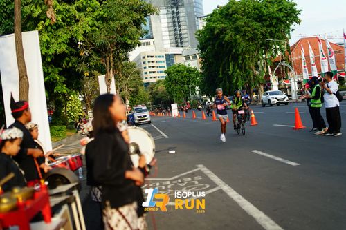 Race photo from Isoplus Run 2024 Surabaya