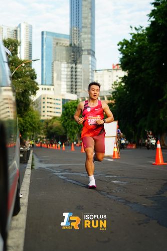 Race photo from Isoplus Run 2024 Surabaya