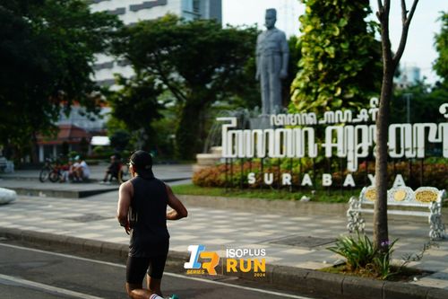 Race photo from Isoplus Run 2024 Surabaya