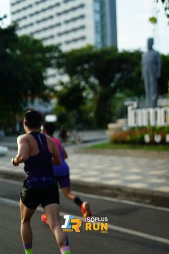 Race photo from Isoplus Run 2024 Surabaya