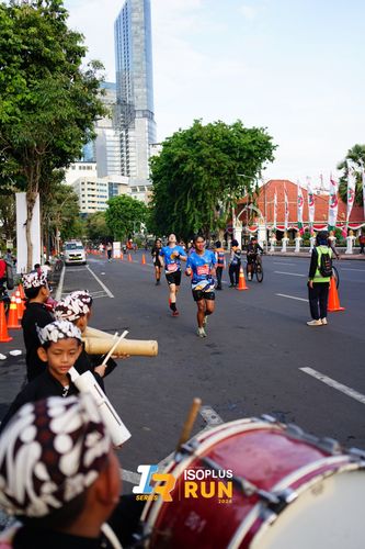 Race photo from Isoplus Run 2024 Surabaya
