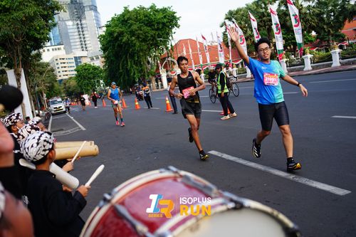 Race photo from Isoplus Run 2024 Surabaya