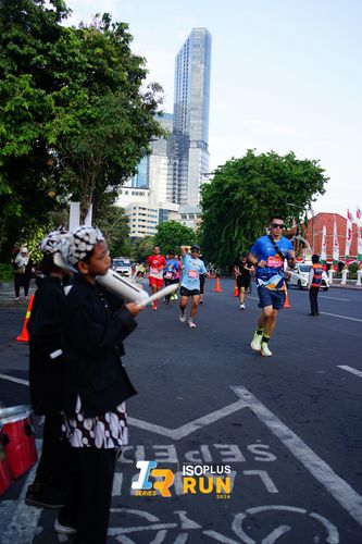 Race photo from Isoplus Run 2024 Surabaya
