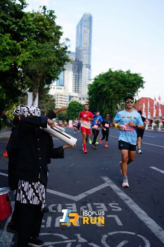 Race photo from Isoplus Run 2024 Surabaya