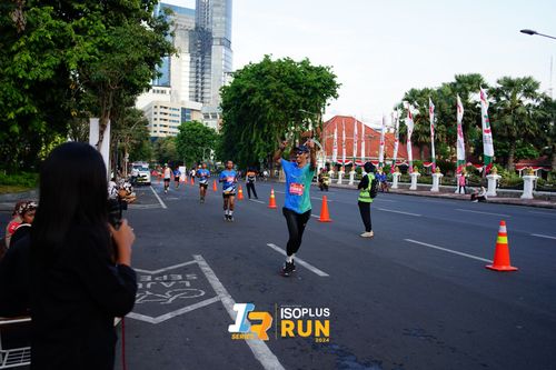 Race photo from Isoplus Run 2024 Surabaya