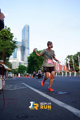 Race photo from Isoplus Run 2024 Surabaya