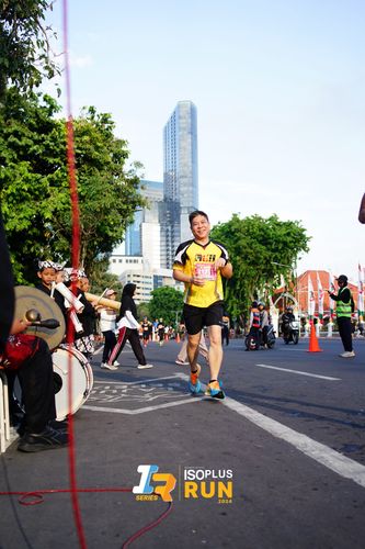 Race photo from Isoplus Run 2024 Surabaya