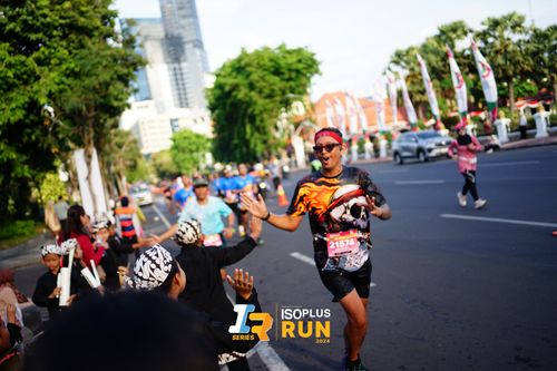 Race photo from Isoplus Run 2024 Surabaya
