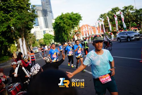 Race photo from Isoplus Run 2024 Surabaya