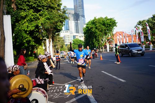 Race photo from Isoplus Run 2024 Surabaya