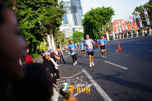 Race photo from Isoplus Run 2024 Surabaya
