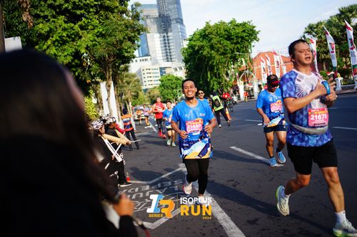 Race photo from Isoplus Run 2024 Surabaya
