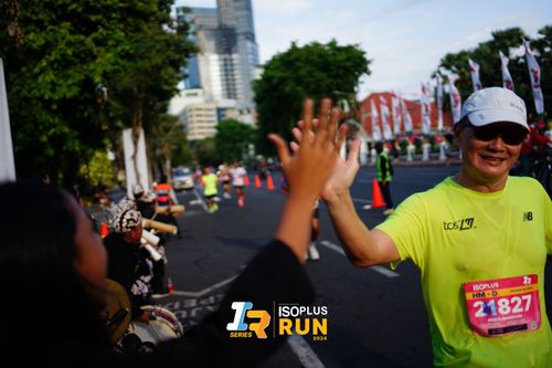 Race photo from Isoplus Run 2024 Surabaya