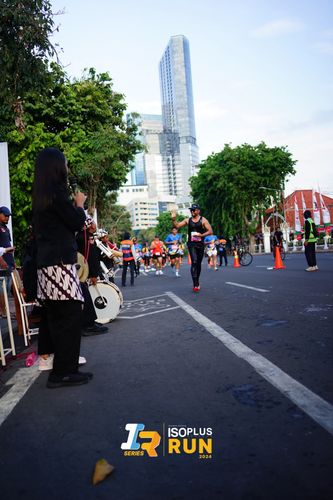 Race photo from Isoplus Run 2024 Surabaya