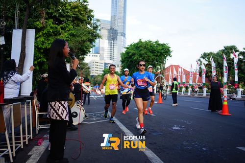 Race photo from Isoplus Run 2024 Surabaya