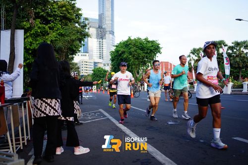 Race photo from Isoplus Run 2024 Surabaya