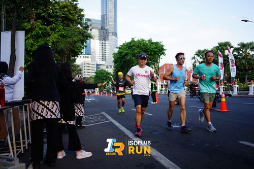 Race photo from Isoplus Run 2024 Surabaya
