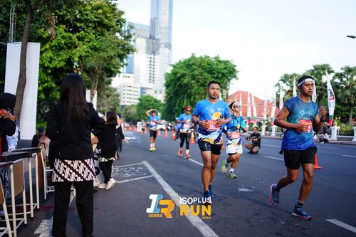 Race photo from Isoplus Run 2024 Surabaya