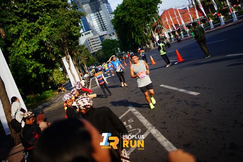 Race photo from Isoplus Run 2024 Surabaya