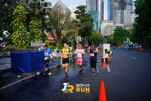 Race photo from Isoplus Run 2024 Surabaya