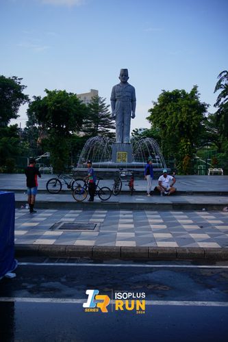 Race photo from Isoplus Run 2024 Surabaya