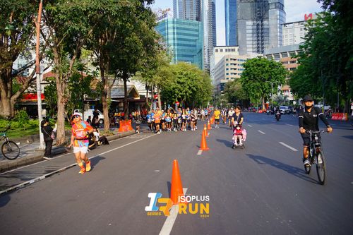 Race photo from Isoplus Run 2024 Surabaya
