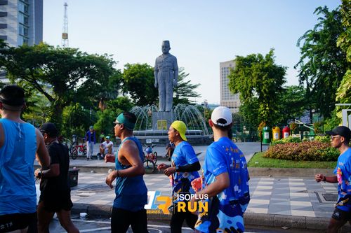 Race photo from Isoplus Run 2024 Surabaya