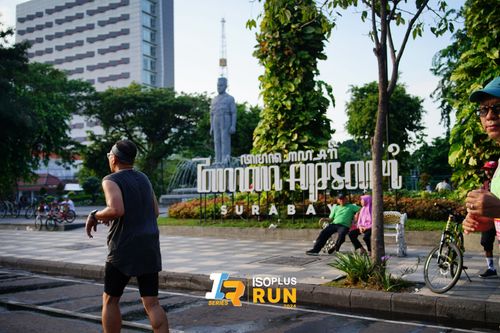 Race photo from Isoplus Run 2024 Surabaya
