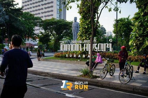 Race photo from Isoplus Run 2024 Surabaya