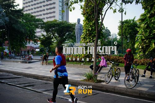 Race photo from Isoplus Run 2024 Surabaya