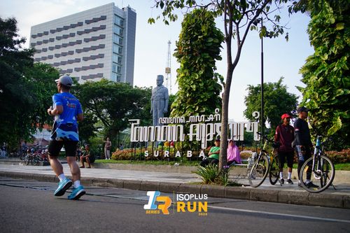 Race photo from Isoplus Run 2024 Surabaya