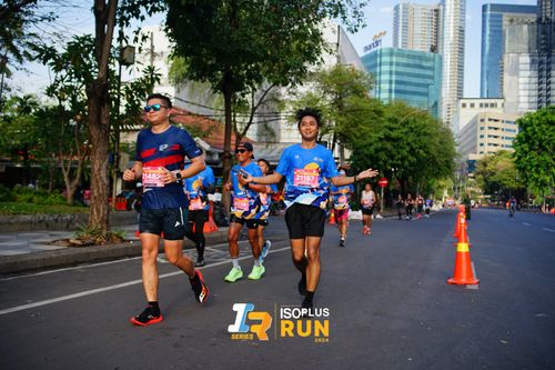 Race photo from Isoplus Run 2024 Surabaya