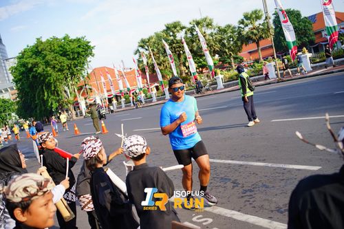 Race photo from Isoplus Run 2024 Surabaya