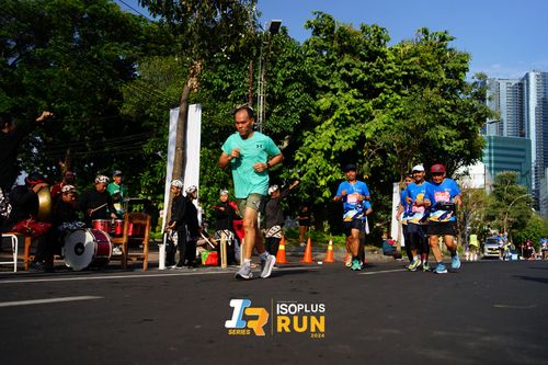 Race photo from Isoplus Run 2024 Surabaya