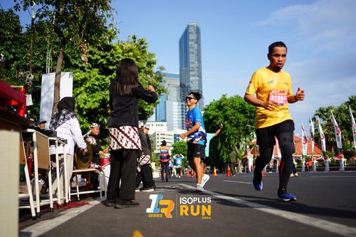 Race photo from Isoplus Run 2024 Surabaya