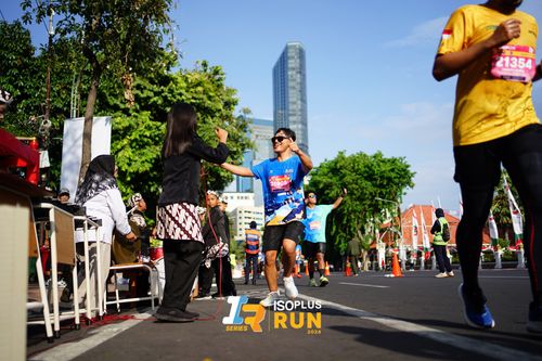Race photo from Isoplus Run 2024 Surabaya