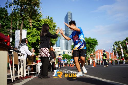 Race photo from Isoplus Run 2024 Surabaya