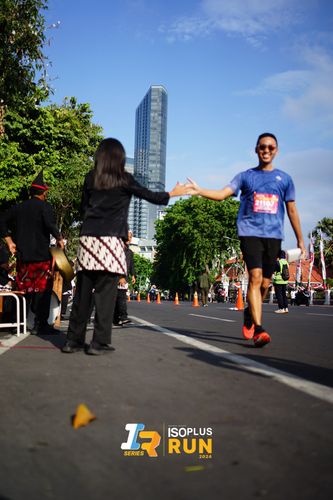Race photo from Isoplus Run 2024 Surabaya