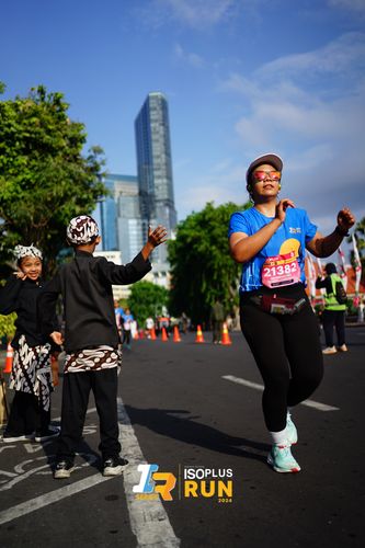 Race photo from Isoplus Run 2024 Surabaya