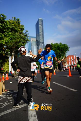 Race photo from Isoplus Run 2024 Surabaya