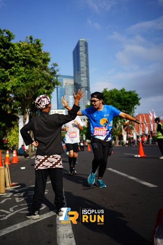 Race photo from Isoplus Run 2024 Surabaya