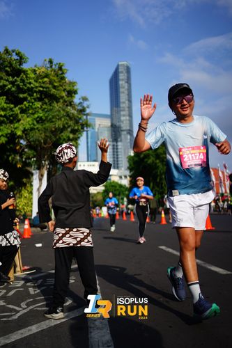 Race photo from Isoplus Run 2024 Surabaya