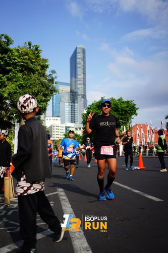 Race photo from Isoplus Run 2024 Surabaya