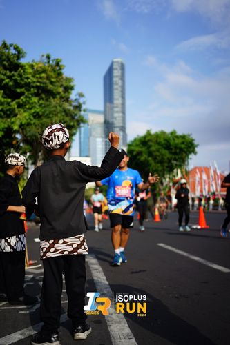 Race photo from Isoplus Run 2024 Surabaya