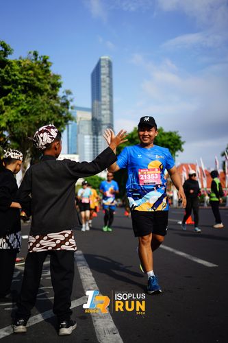 Race photo from Isoplus Run 2024 Surabaya